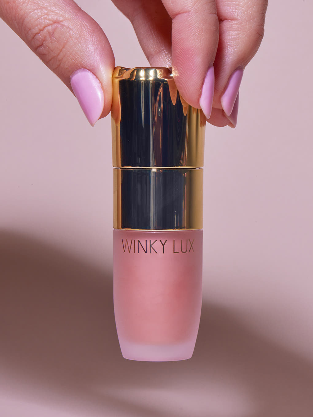 Winky Lux image
