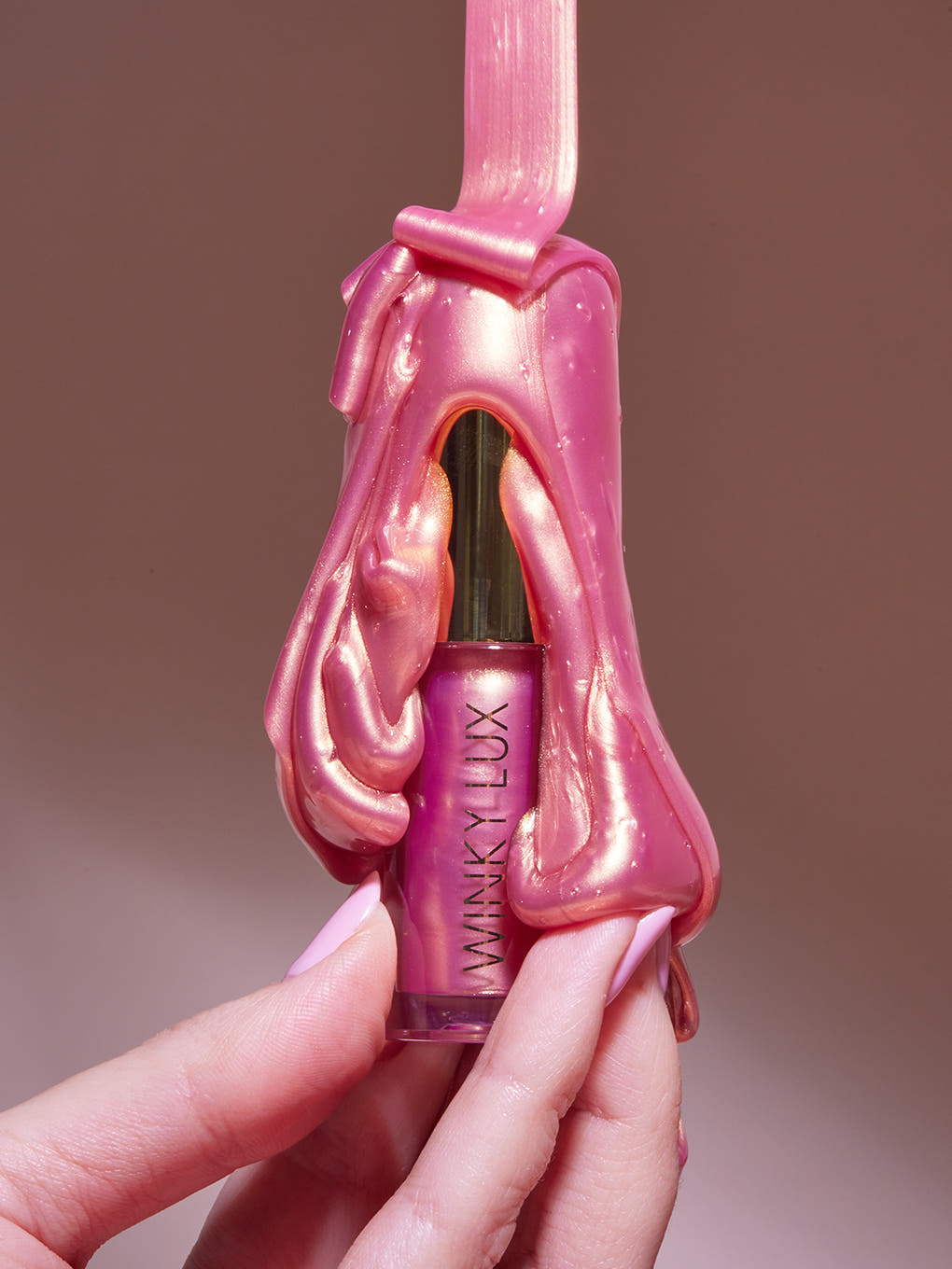 Winky Lux image