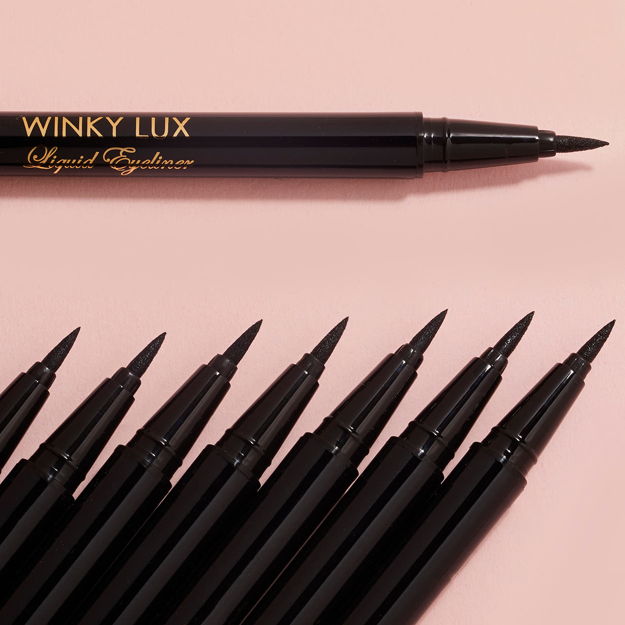 Winky Lux image